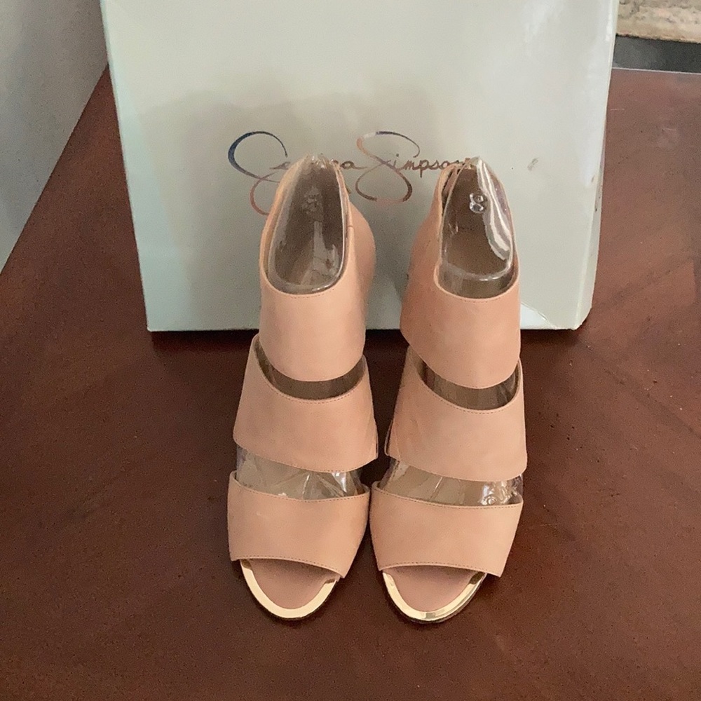 Women’s Jessica Simpson shoes.